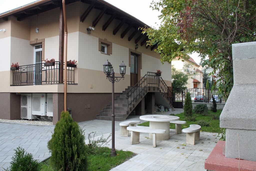 Levay Villa Hotel Miskolc Exterior foto