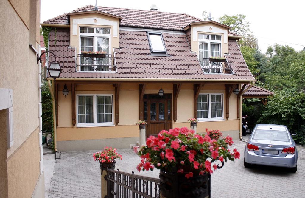 Levay Villa Hotel Miskolc Exterior foto